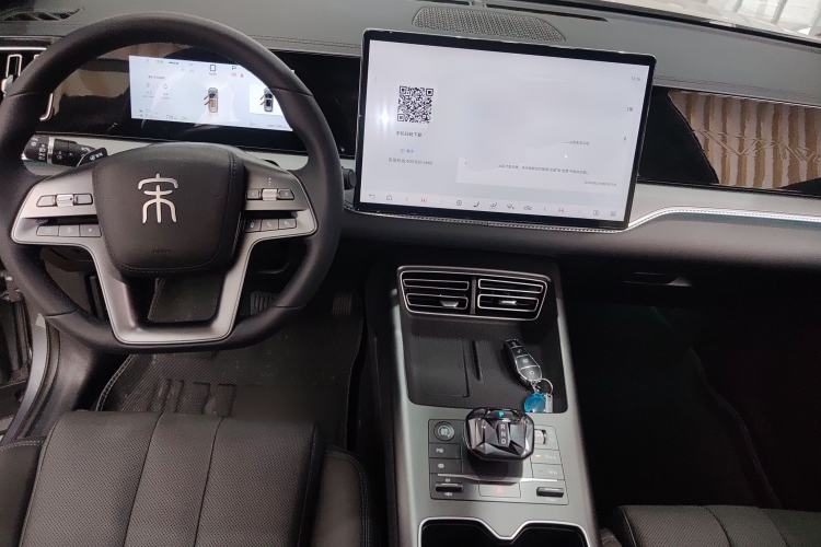 Used BYD Song Pro New Energy 2025 Second-Generation Intelligent Driving Version DM-i 115KM Excellence Edition Center Console