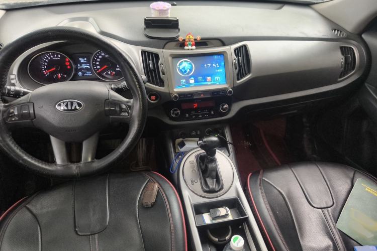 Used Kia Sportage R 2015 2.0L Automatic Two-Wheel Drive DLX Model Center Console