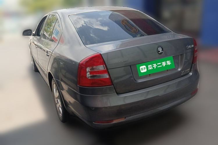 Used Skoda Octavia 2015 Classic Model 1.6L Manual Eado Version