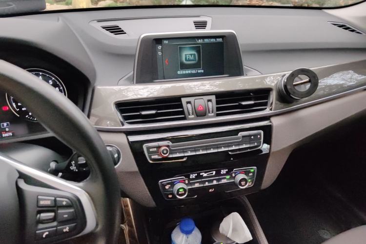 Used BMW X1 2019 sDrive18Li Premium Edition Audio And AC Panel