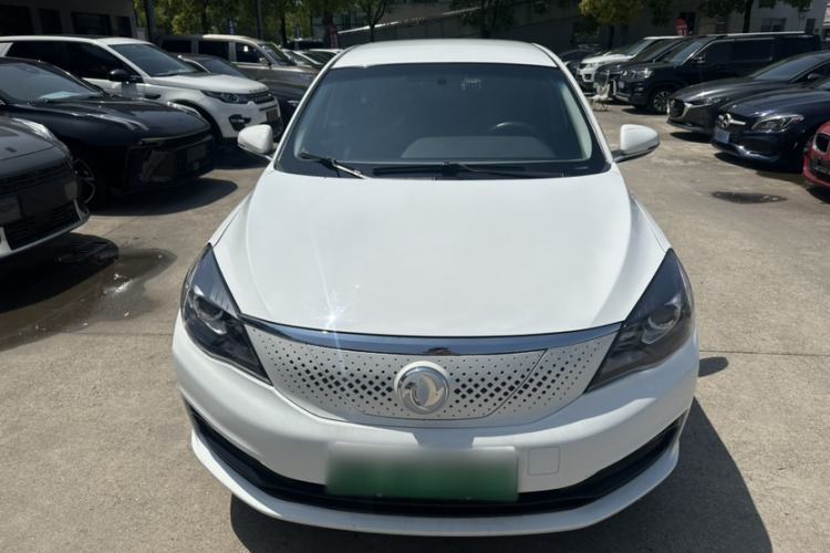 Used Dongfeng Aeolus E70 2023 500 Smart Version Lithium Iron Phosphate 48.6 kWh 110 kW
