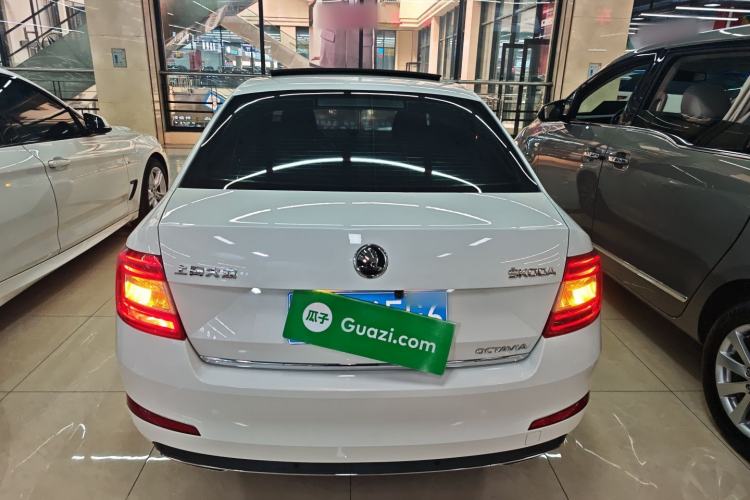 Used Skoda Octavia 2017 1.6L Automatic Smart Drive Edition
