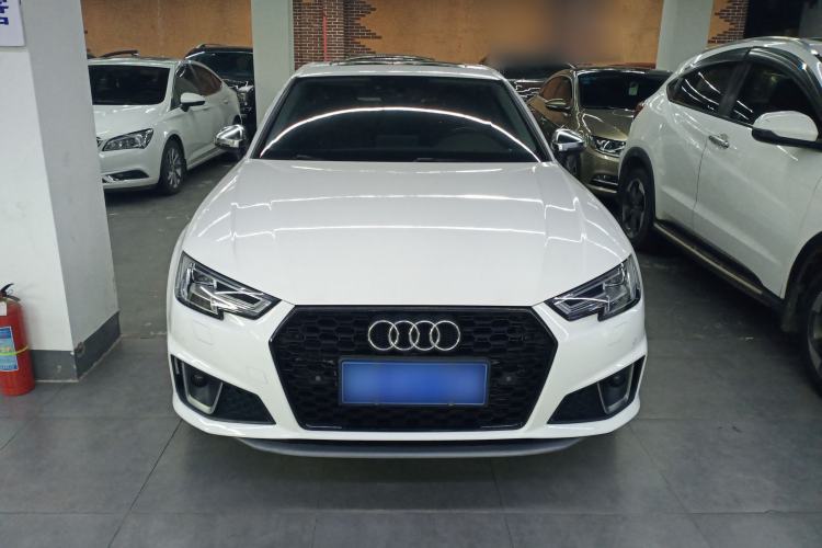 Used Audi A4L 2019 40 TFSI Fashion Edition China VI Emission Standard