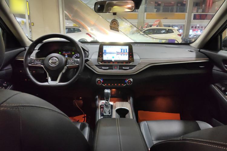 Used Nissan Teana 2021 2.0L XL Comfort Edition Center Console