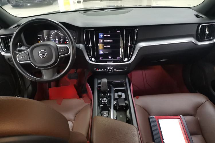 Used Volvo S60 2022 B4 Zhiyi Luxury Edition
