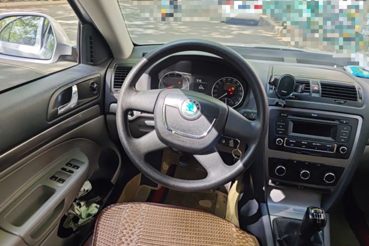 Used Skoda Octavia 2013 1.6L Manual Yijie Edition Steering Wheel