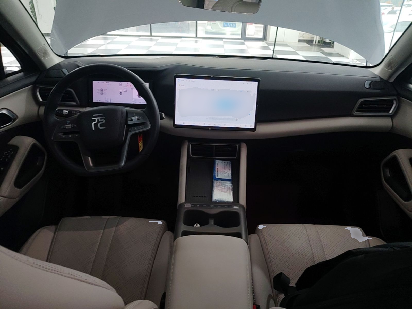 BYD Yuan UP 2025 Intelligent Driving Version 401 KM Dynamic Edition — снимка 12
