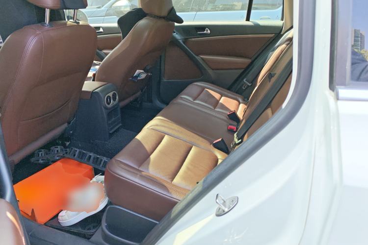 Used Volkswagen Tiguan L 2013 1.8 TSI Automatic All-Wheel Drive Luxury Model
