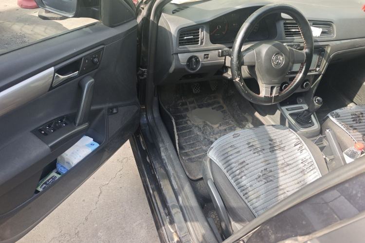 Used Volkswagen Lavida 2013 Revised Classic 1.6L Manual Fashion Edition Driver Seat