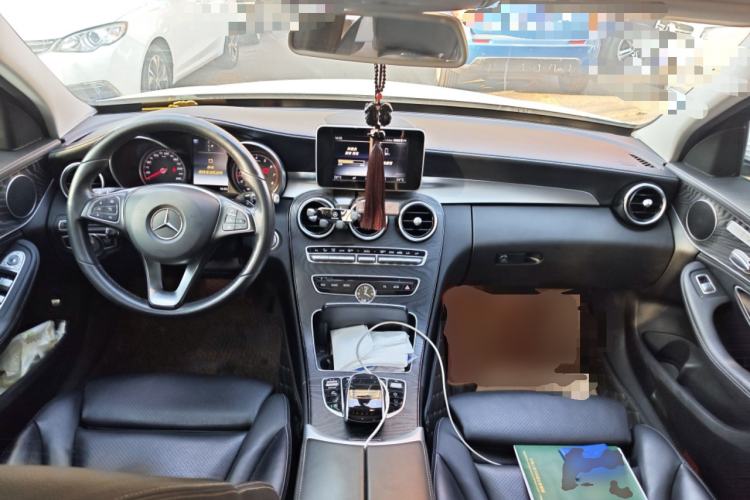 Used Mercedes-Benz C-Class 2018 C 200 L Sport Edition Center Console