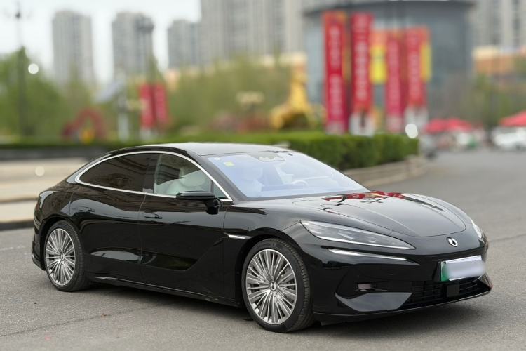 Used Denza Z9 2024 1100 km All-Wheel-Drive Ultra Version