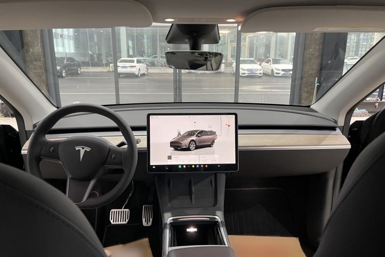 Used Tesla Model Y 2021 Standard Range Rear-Wheel Drive Version
