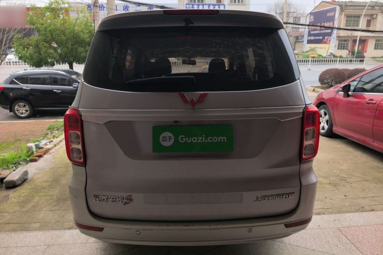 Used Wuling Hongguang 2019 1.5L S Comfort Edition China VI LAR
