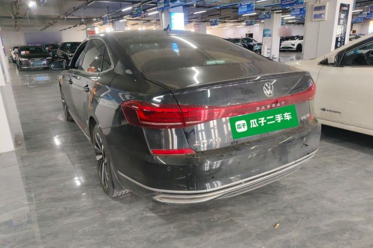 Used Volkswagen Passat 2022 330TSI Starry Luxury Edition Rear Left 45 Deg