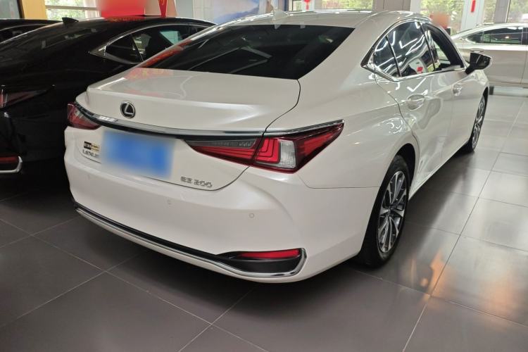 Used Lexus ES 2023 200 Excellence Edition Rear Right 45 Deg