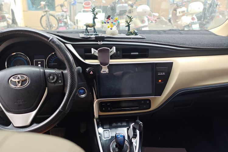 Used Toyota Levin 2017 Revised Dual-Engine 1.8H GS E-CVT Elite Sunroof Version China V Standard
