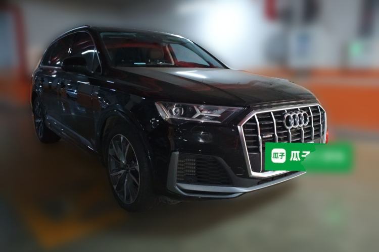 Used Audi Q7 2022 55 TFSI quattro S line Sport model Front Right 45 Deg