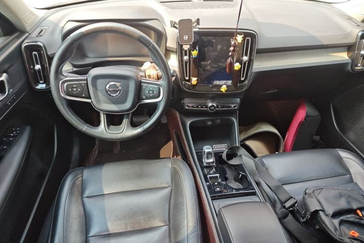 Used Volvo XC40 2020 T4 Four-Wheel Drive Smart Luxury Edition Center Console