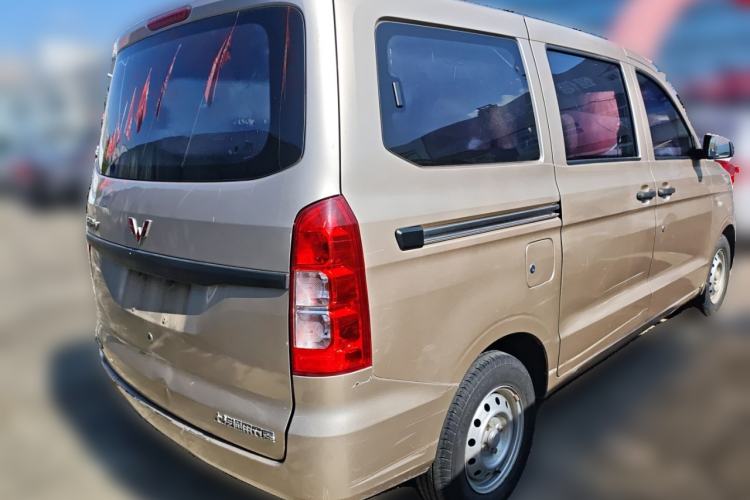 Used Wuling Hongguang V 2019 1.5L Base Version China VI LAR