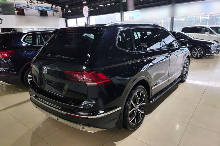 Used Volkswagen Tiguan L 2019 380TSI Automatic All-Wheel Drive Luxury Edition with 7 Seats China VI Standard
