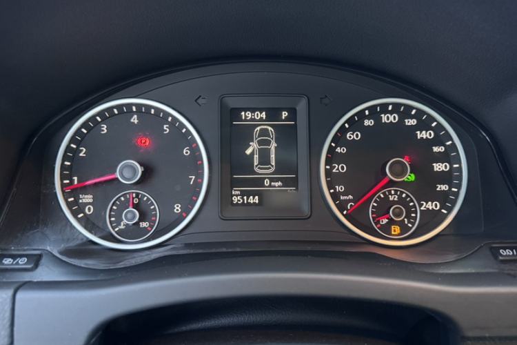 Used Volkswagen Tiguan 2017 300TSI Automatic Two-Wheel Drive Silk Road Comfort Edition Interior 8