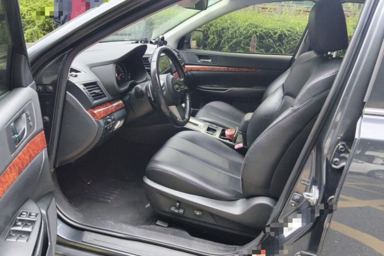 Used Subaru Outback 2010 2.5i Luxury Edition Driver Seat