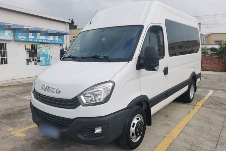 Used Iveco Eurocargo 2021 2.0T Manual Super-Rui Long Wheelbase Short Overhang High Roof Manual Doors F1A