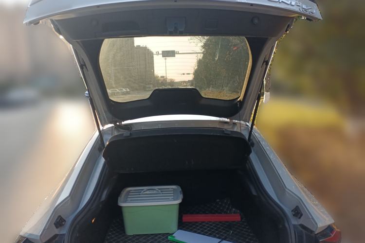 Used Changan UNI-V iDD 2023 ZhiDian iDD 1.5T 113km Smart & Fun Version
