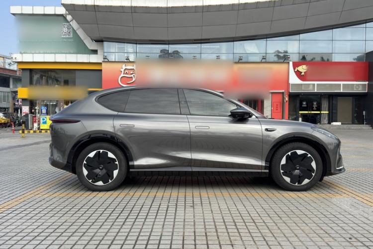 Used IM LS7 2023 90 kWh Elite Rear-Drive Version
