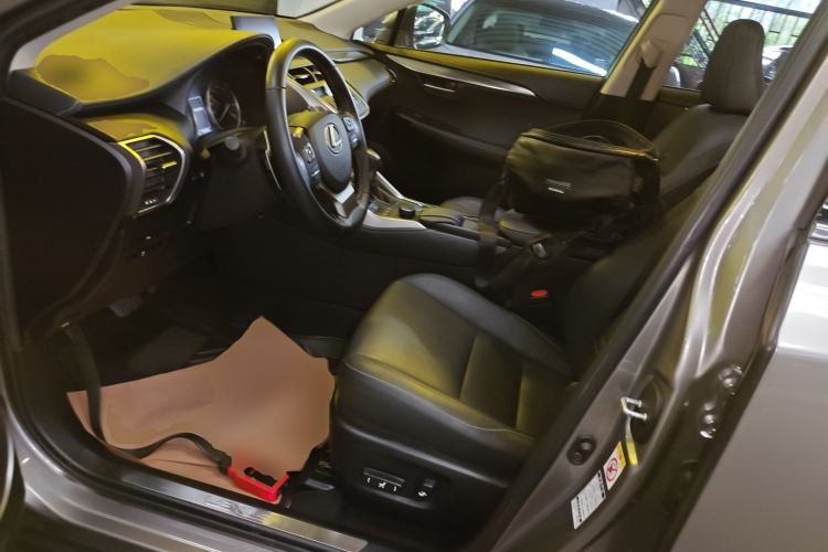 Used Lexus NX 2015 200T All-Wheel-Drive Fēngshàng Edition Left Front Seat