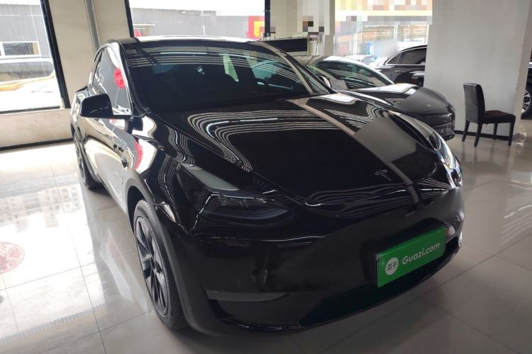 Used Tesla Model Y 2023 Long-Range All-Wheel-Drive Version Front Right 45 Deg