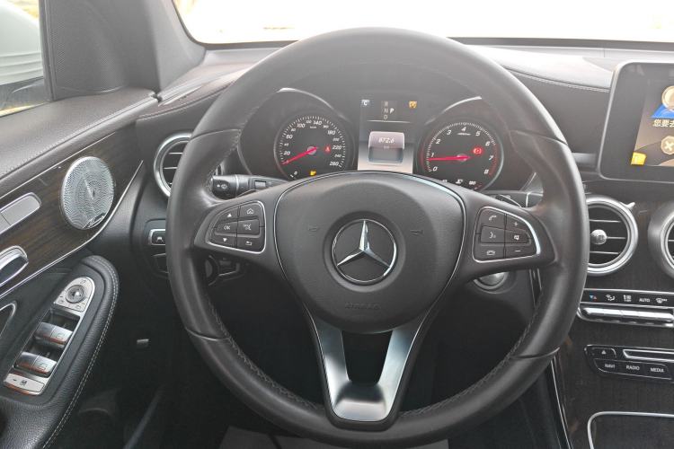 Used Mercedes-Benz GLC 2017 GLC 260 4MATIC Luxury Model