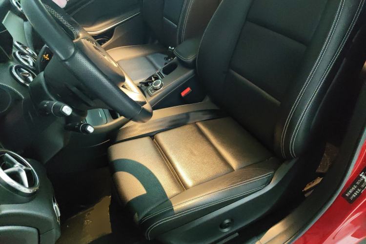 Used Mercedes-Benz GLA 2016 GLA 200 Fashion Model Left Front Seat