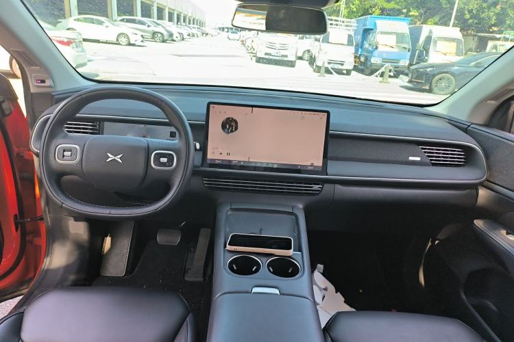 Used XPeng G6 2023 580 Long-Range Pro Center Console