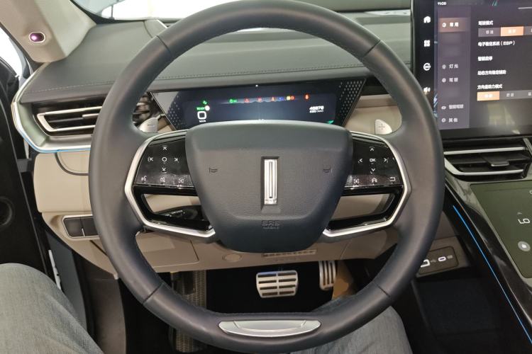 Used Wey Mocha 2021 2.0T Two-Wheel-Drive Premium Edition
