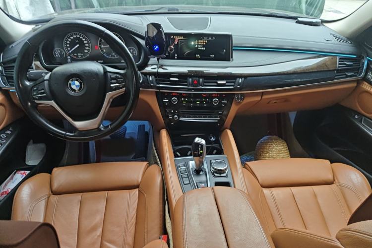 Used BMW X6 2015 xDrive28i Center Console