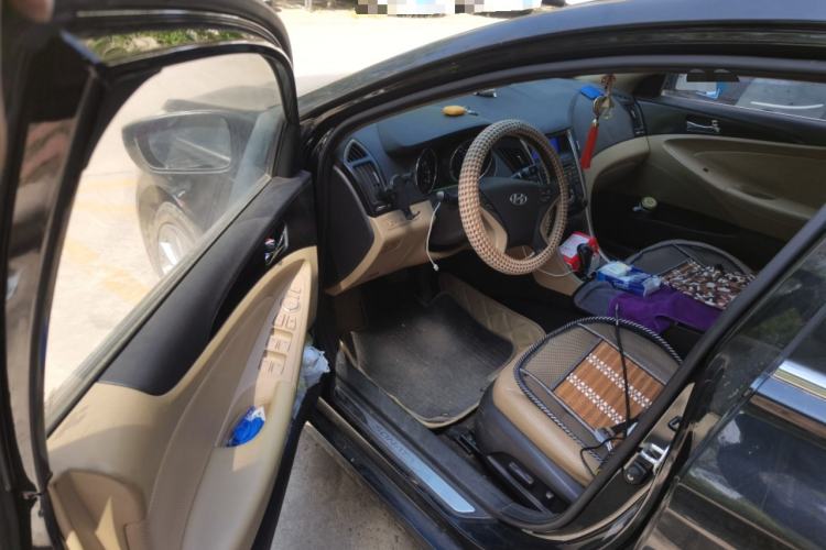 Used Hyundai Sonata 2011 2.0L Automatic Supreme Edition Driver Seat