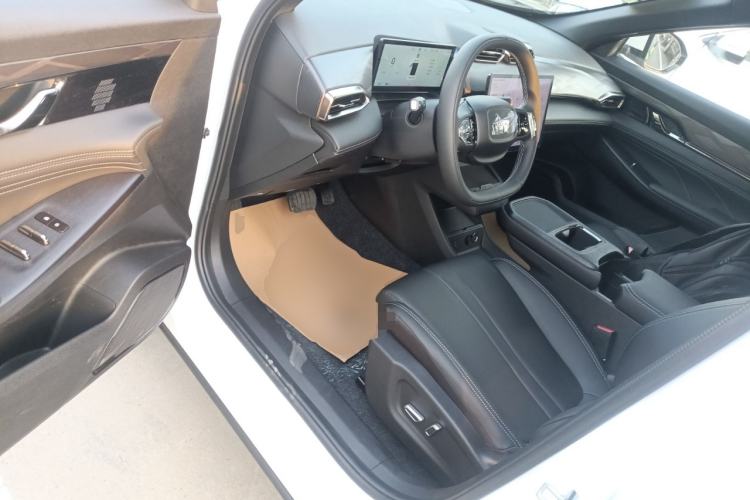 Used Dongfeng Aeolus L7 New Energy 2025 518 Comfort Edition Driver Seat