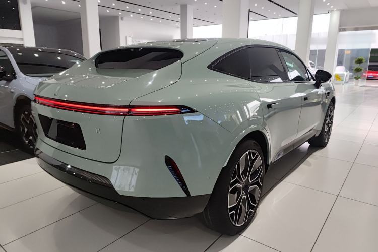 Used Avatr 11 2022 Long-Range Dual-Motor Luxury Edition 5 Seats