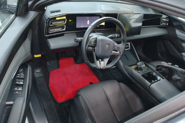 Used BYD Qin L 2024 DM-i 120KM Beyond Model Driver Seat