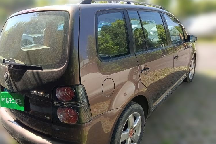 Used Volkswagen Touran 2011 1.4T Manual Zhiya Edition 5 Seats Rear Right 45 Deg