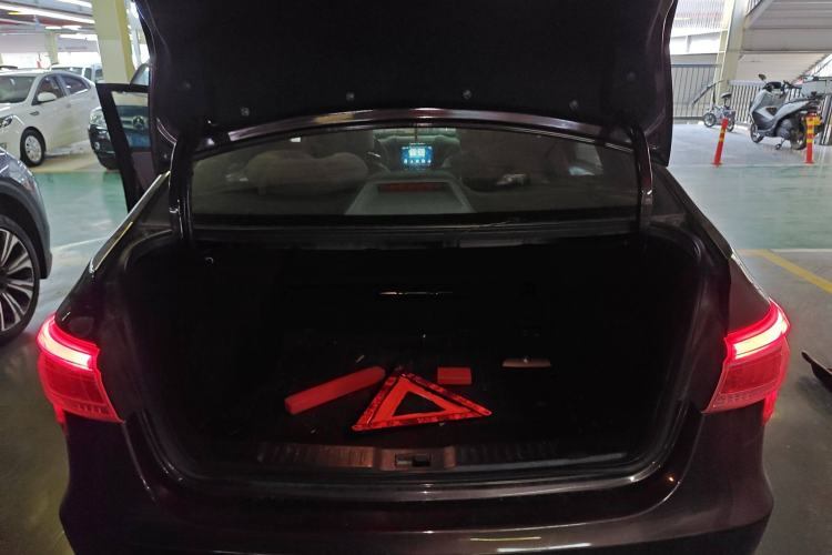 Used Luxgen 5 2015 1.8T Automatic ZhiZun Model
