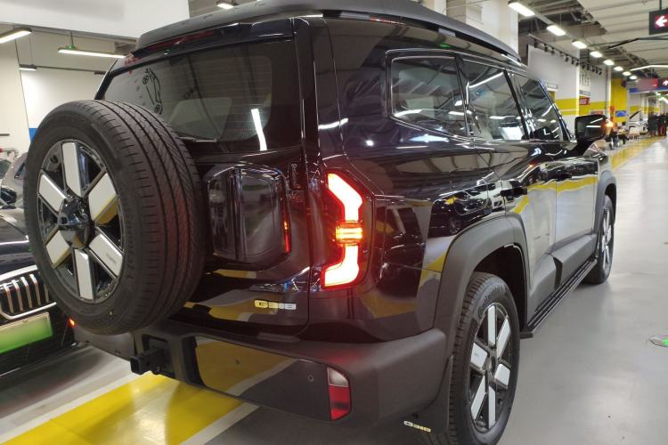 Used Deepal G318 2024 Four-Wheel-Drive Air Suspension Model
