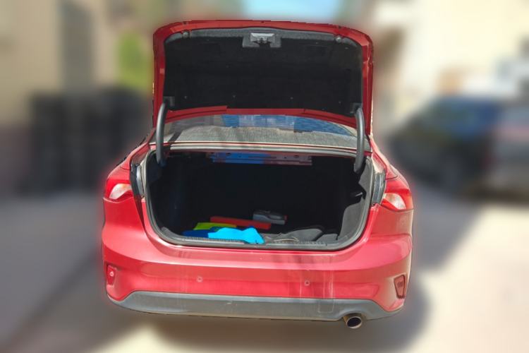 Used Ford Focus 2019 Sedan EcoBoost 125 Automatic Trendy Model China V Standard Trunk