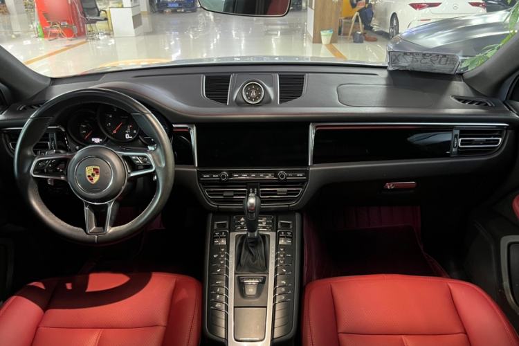 Used Porsche Macan 2021 Macan 2.0T Interior 3
