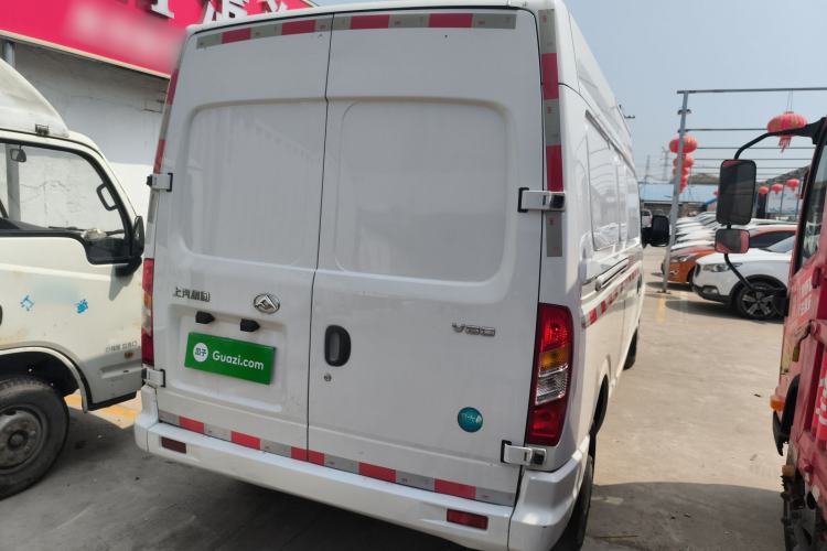 Used SAIC MAXUS Xintu V80 2021 2.0T Manual Classic City Delivery King Long Wheelbase Mid-Roof 3 Seats
