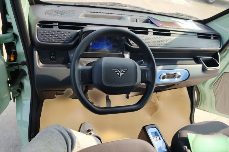 Used REACH MINI Truck 2023 120km Long Wheelbase Van-Type Striving Edition
