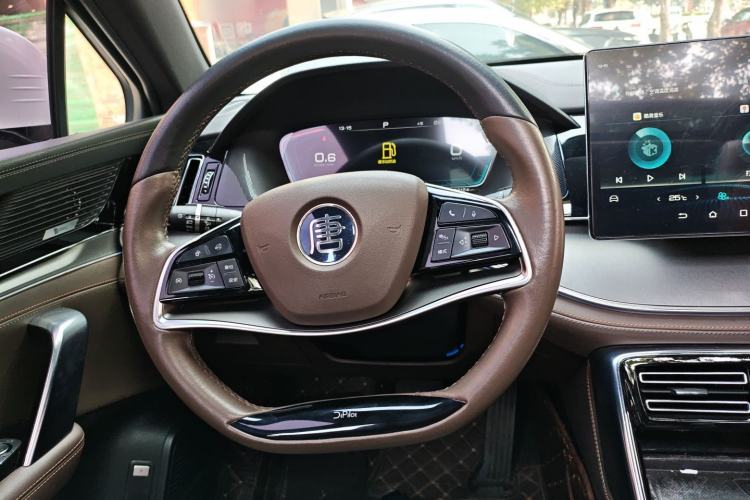 Used BYD Tang 2019 2.0T Automatic SmartConnect Luxury Edition 5 Seats China VI Standard