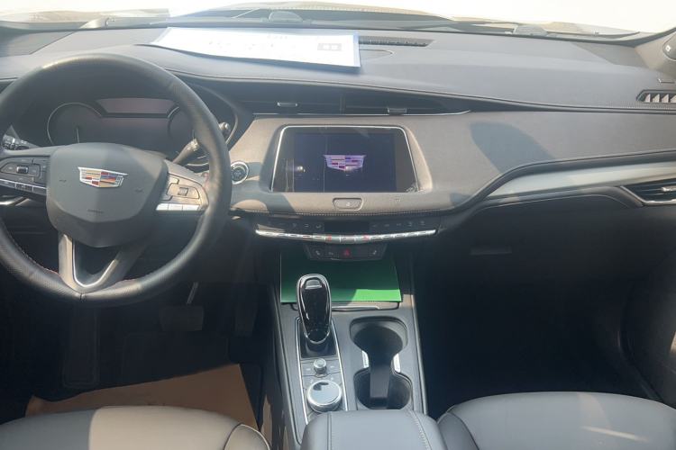 Used Cadillac XT4 2020 28T Two-Wheel-Drive Leading Version
