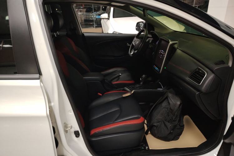 Used Luxgen U5 SUV 2017 1.6L CVT Jazz Edition
